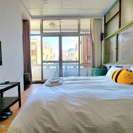 Honey House Tainan Bed & Breakfast Bagian luar foto