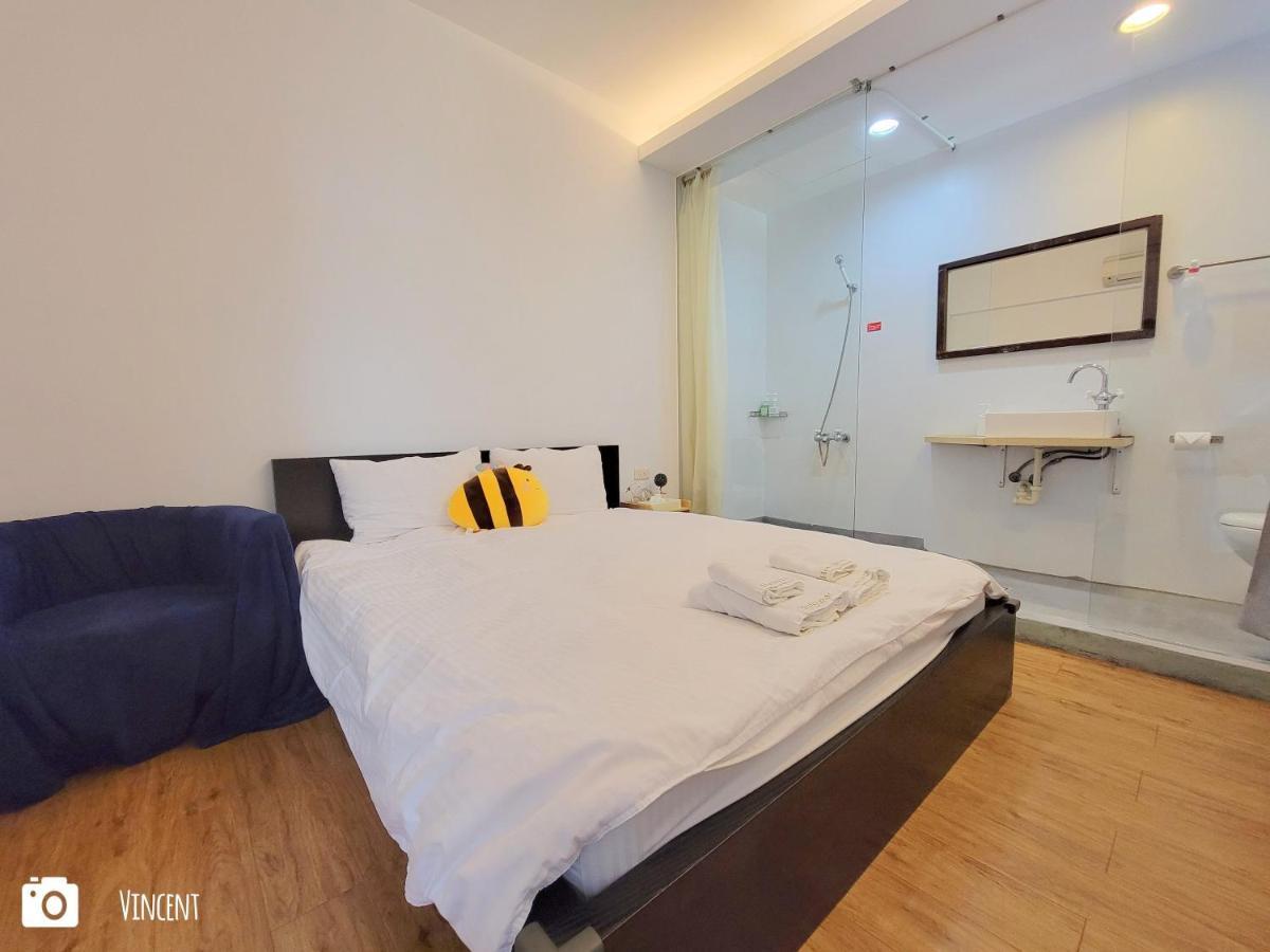 Honey House Tainan Bed & Breakfast Bagian luar foto