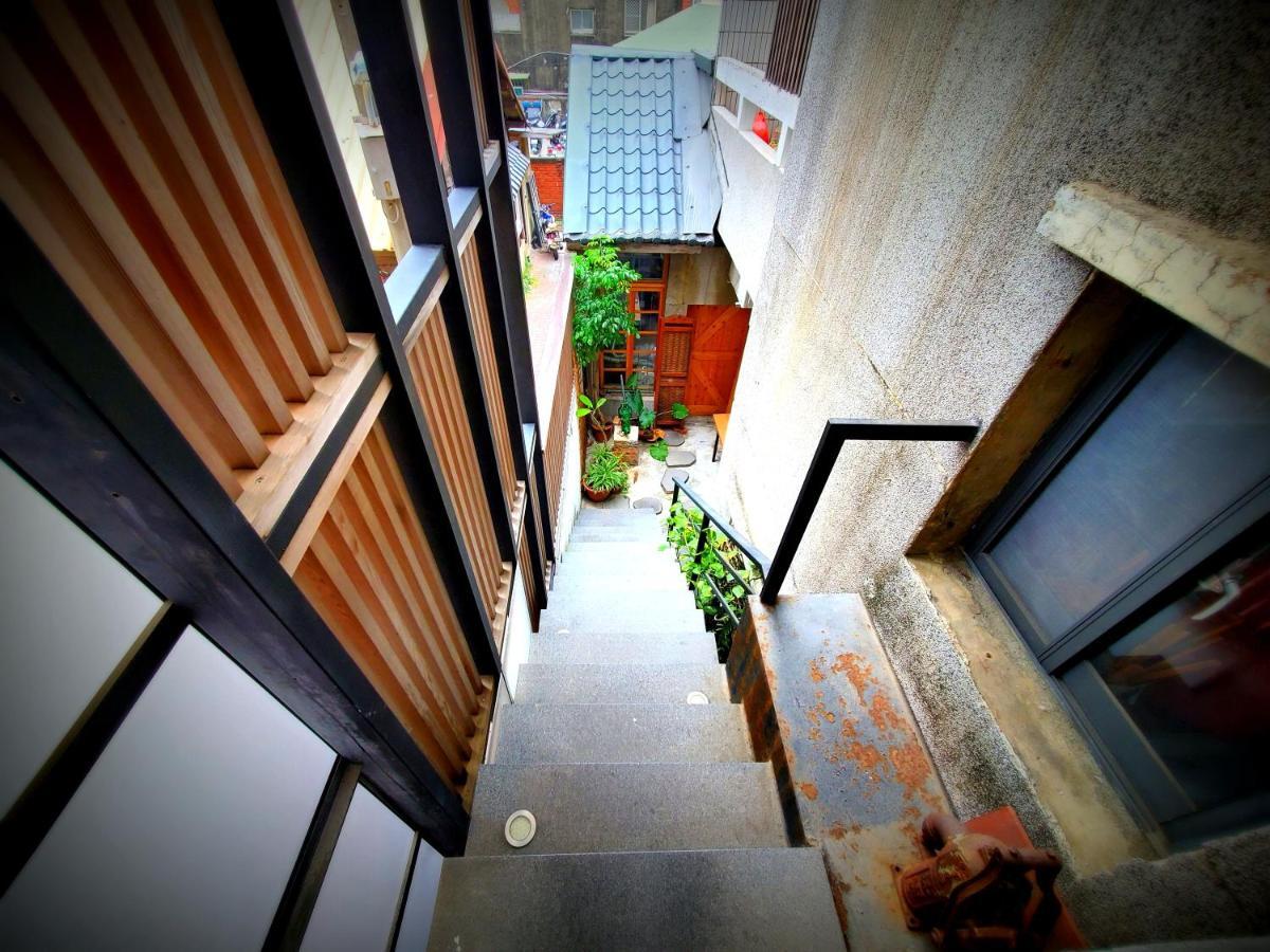 Honey House Tainan Bed & Breakfast Bagian luar foto